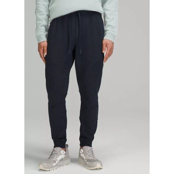 Lululemon Men's Black City Sweat Jogger Size M 30” Inseam Pockets Athleisure